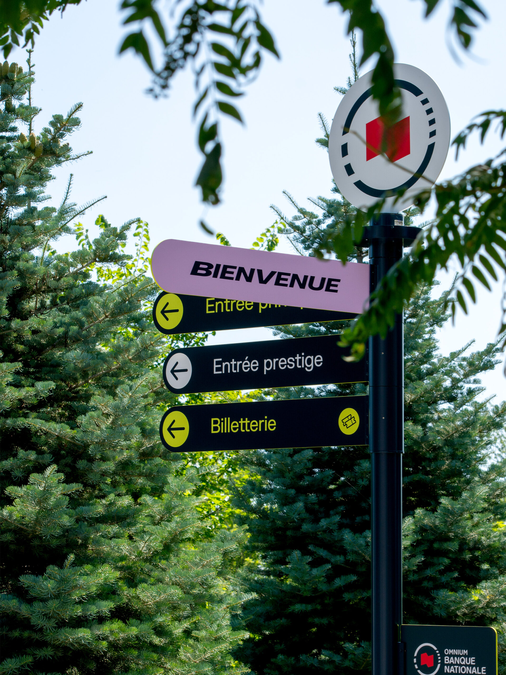 Arbre directionnel de jour au Parc Jarry lors de l’Omnium Banque Nationale