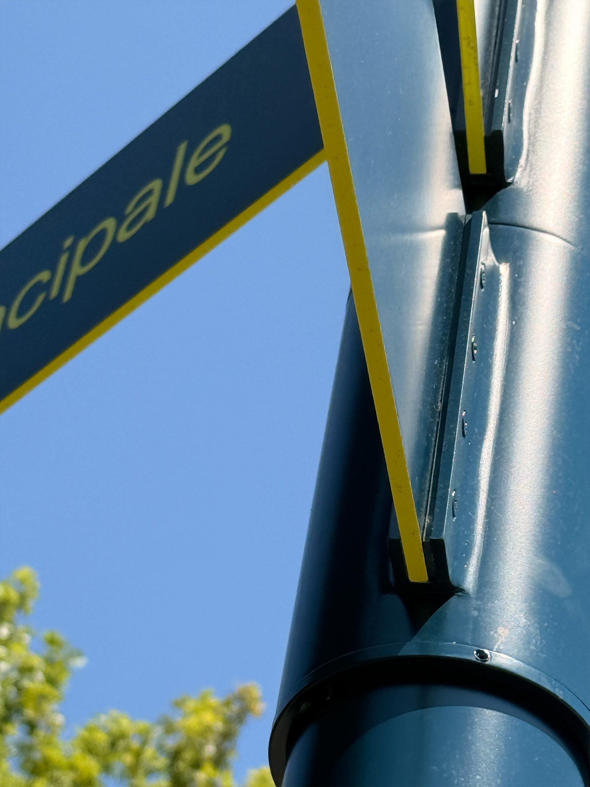 Détail d’un arbre directionnel de l’Omnium Banque Nationale à Montréal